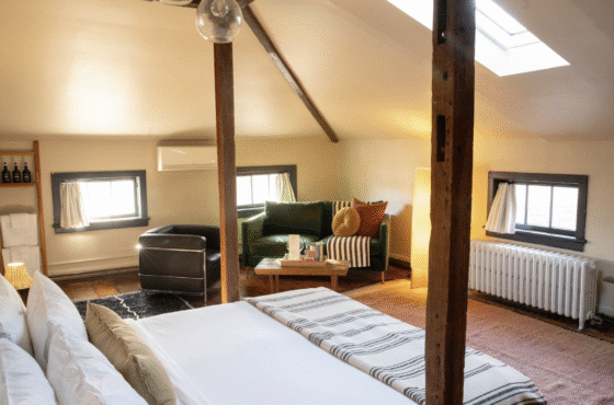 Kingston Carriage House