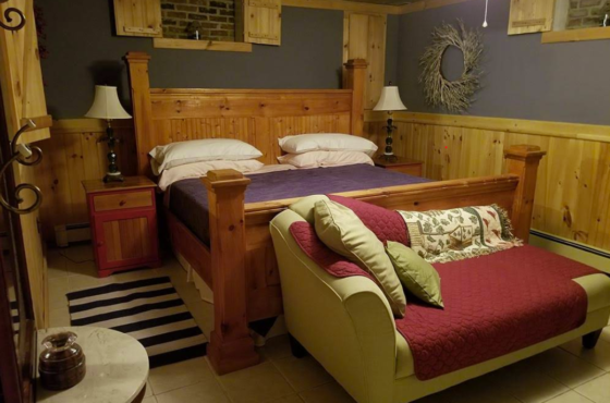 Bernetta's Place Inn by the Lake